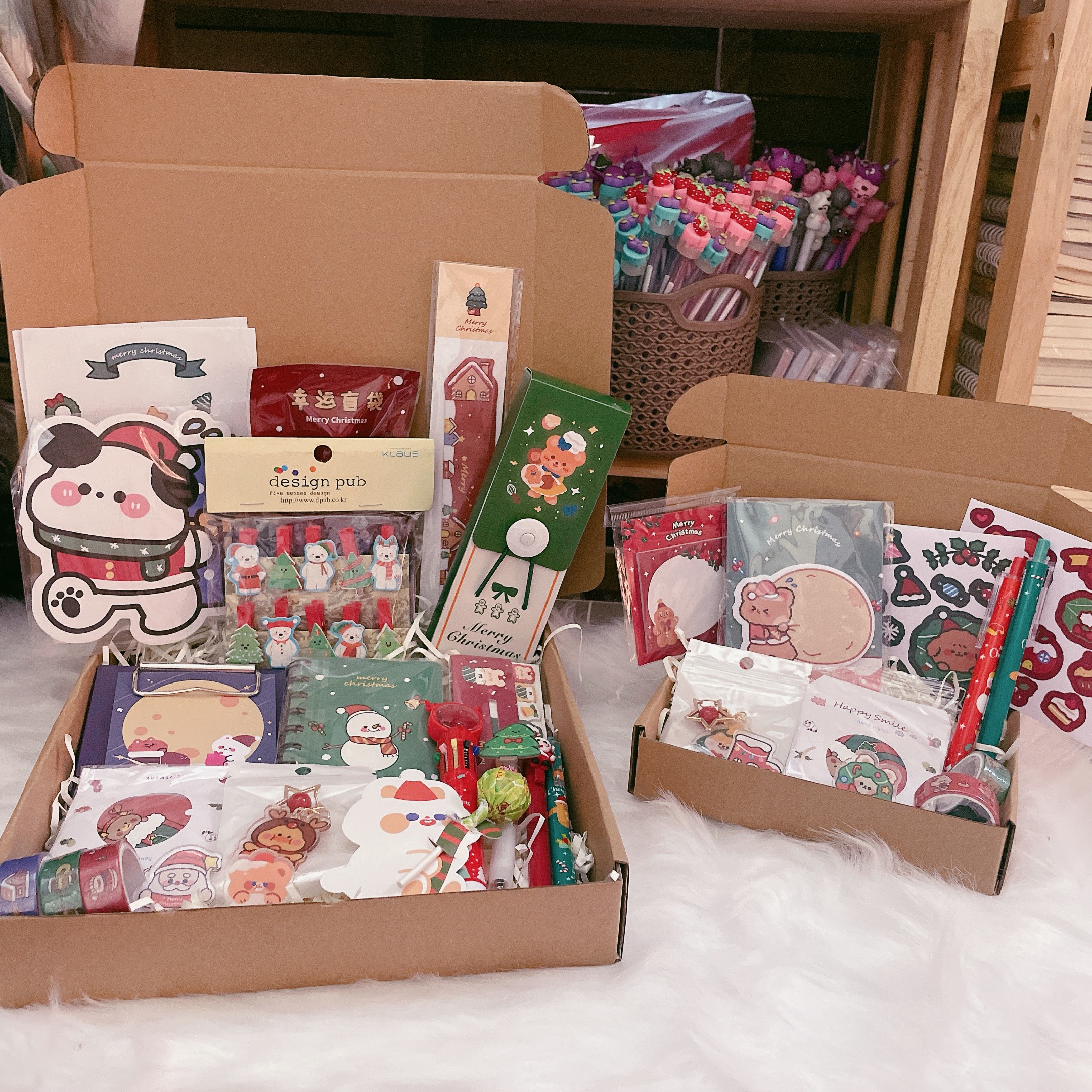 Hộp quà tặng Noel, Hộp Bilnd box hottrend siêu nhiều món, giá rẻ xinh xắn