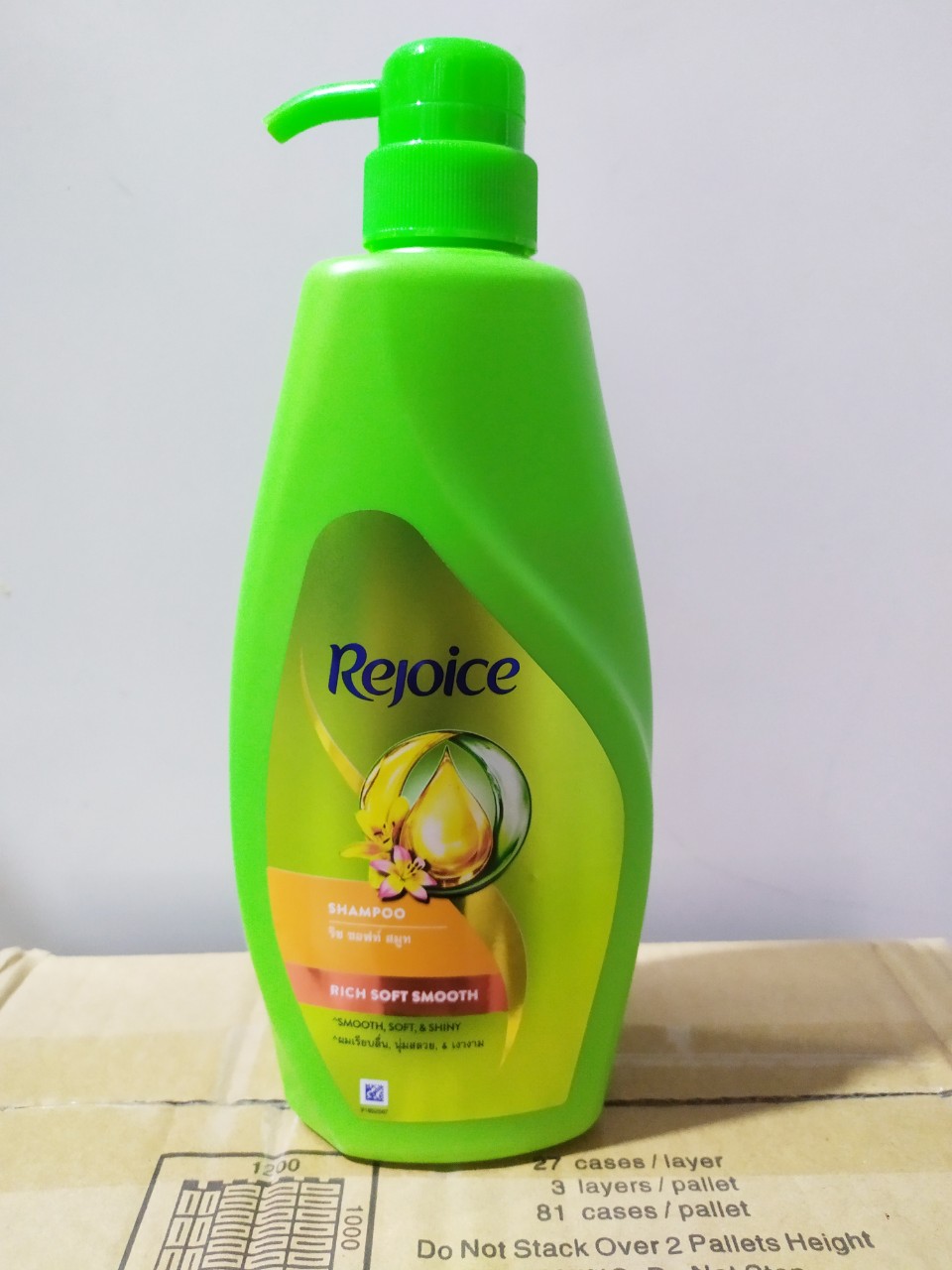 Dầu gội Rejoyce 600ml Thái Lan suôn mượt sạch gàu