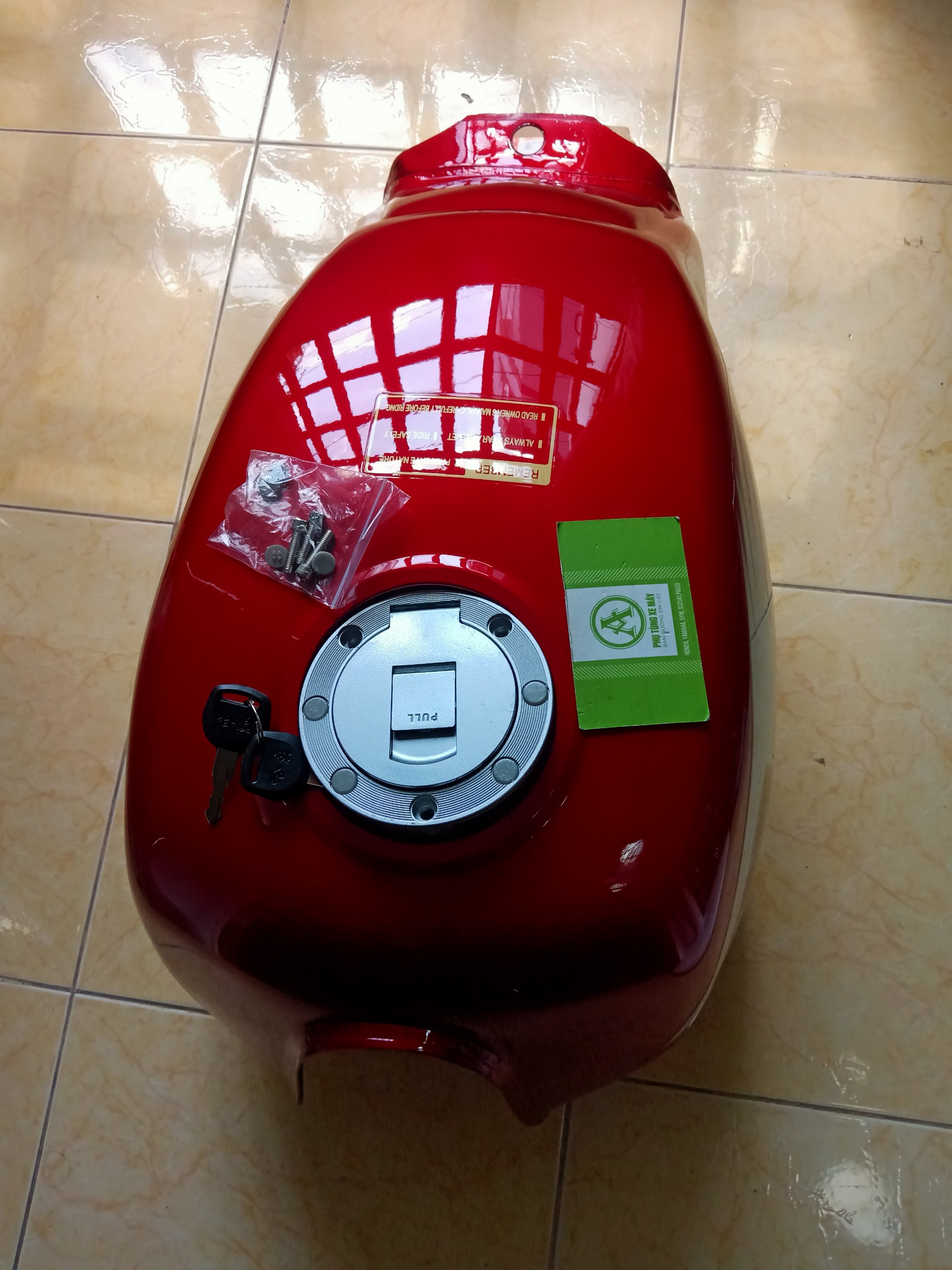 BÌNH XĂNG LỚN XE LÔI NẮP TRÒN ÂM CẢ NẮP MÀU ĐỎ / XANH