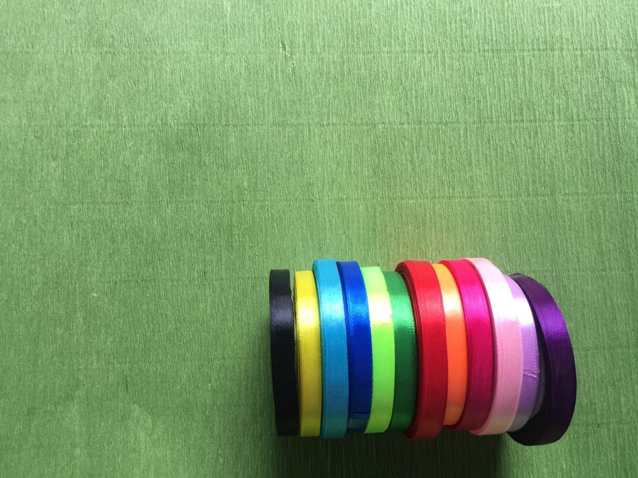 1 cuộn Ruy băng lụa  - bảng 1 cm dài 22m có đủ màu