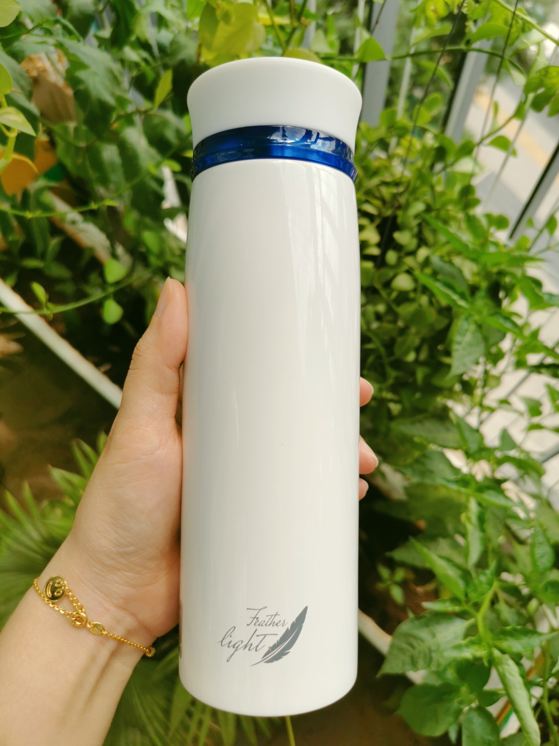 Bình giữ nhiệt có quai xách LocknLock Belt Bottle 490ml - LHC4267