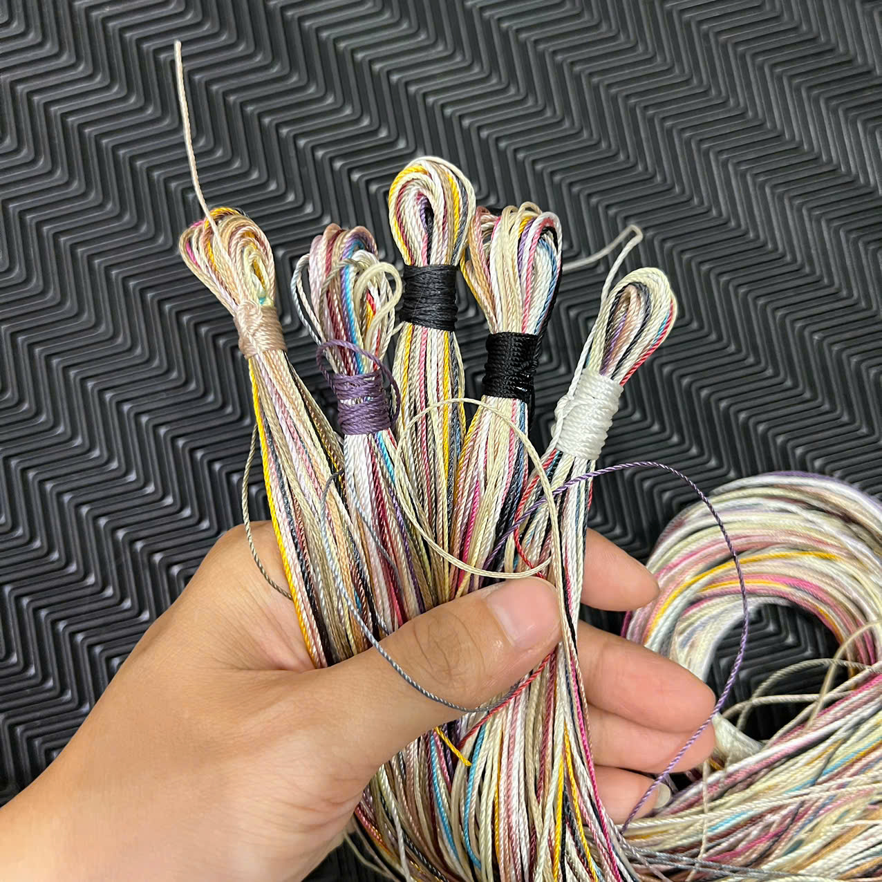 Tép chỉ khâu giày đủ mầu 100m bán lẻ