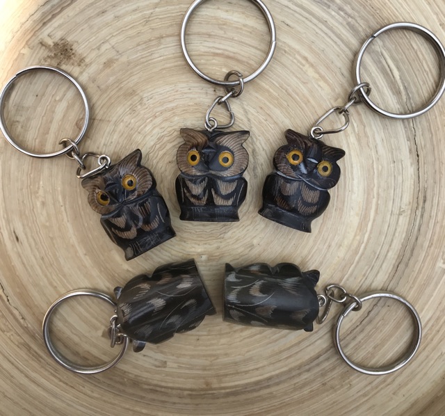 Combo 3 móc khóa con cú mèo mini bằng sừng - oth017