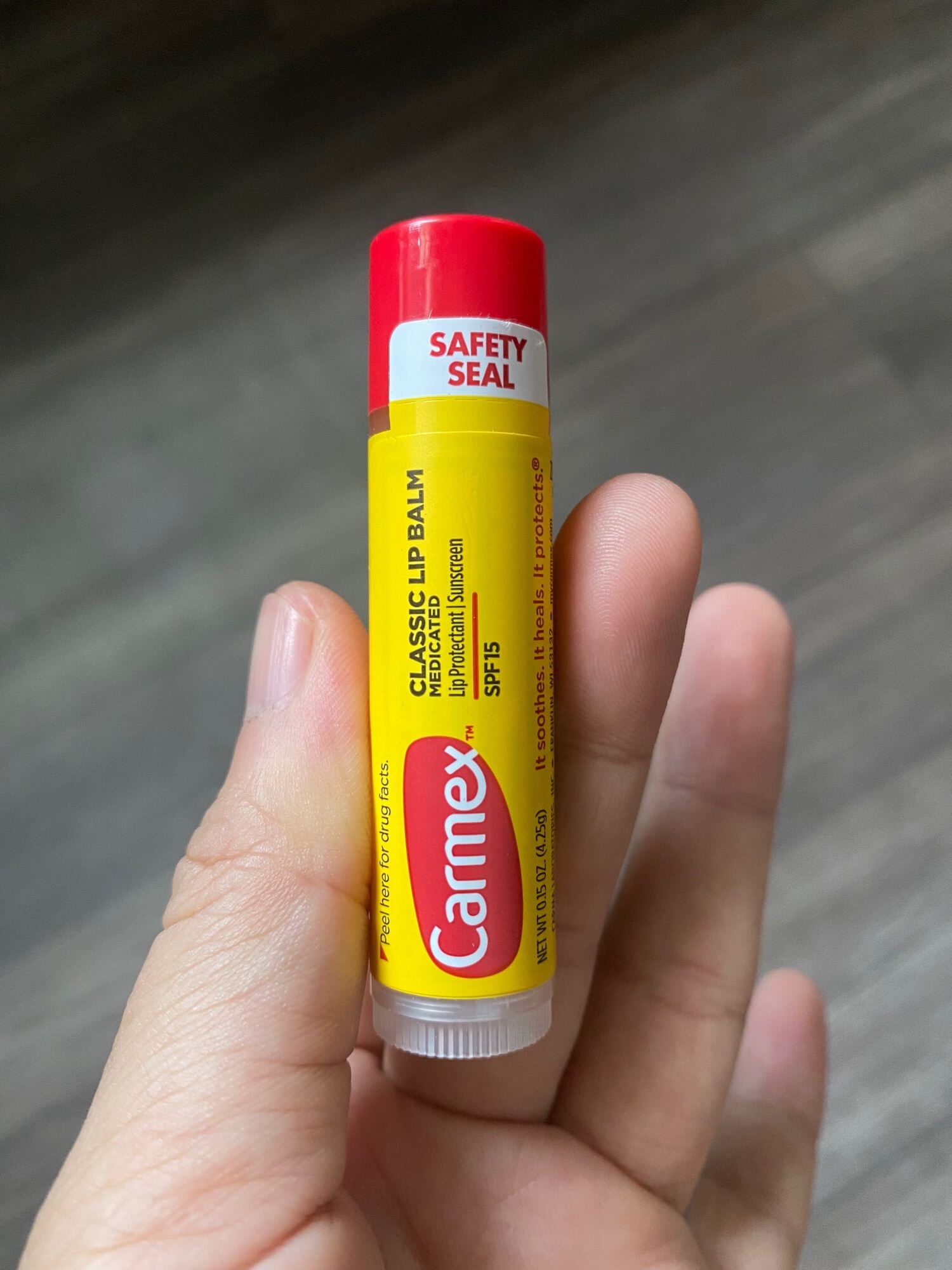 Son Dưỡng Môi Carmex Classic Lip Balm Medicated
