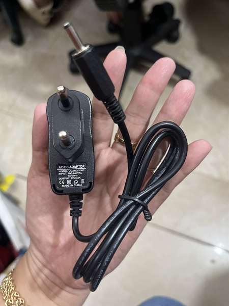 Nguồn 5V-2A chuôi nhỏ, có đèn - SP002120