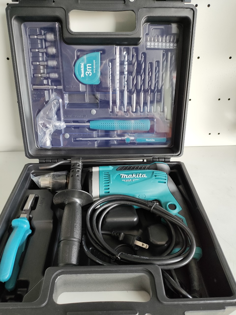 Chính hãng - bộ máy khoan búa 26 phụ kiện 710w makita m8100kx2b