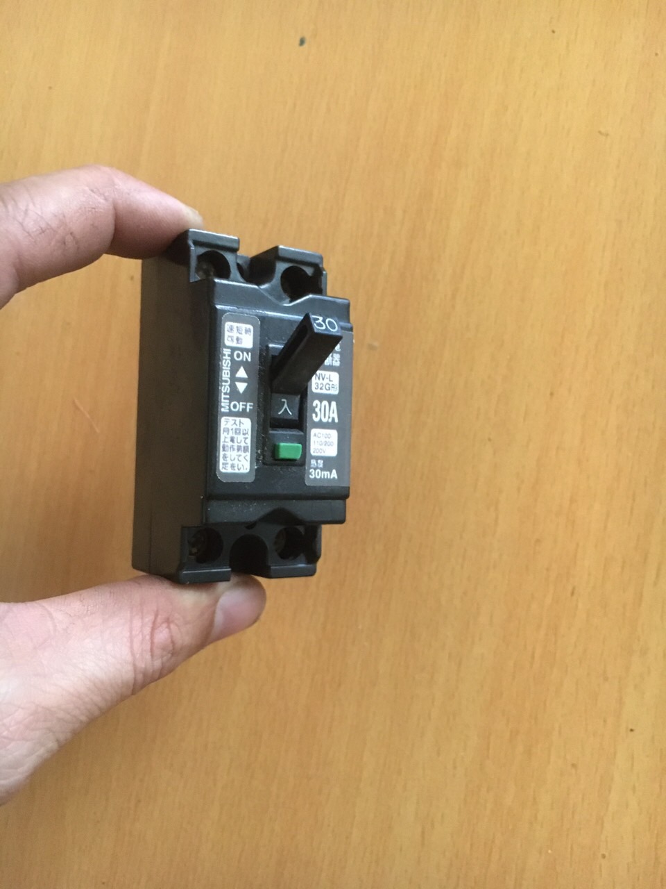 CB chống giật Nhật bản 30A