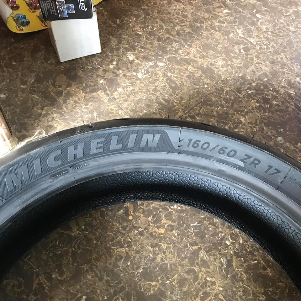 Lốp xe Michelin Pilot Road 5 160/60-17