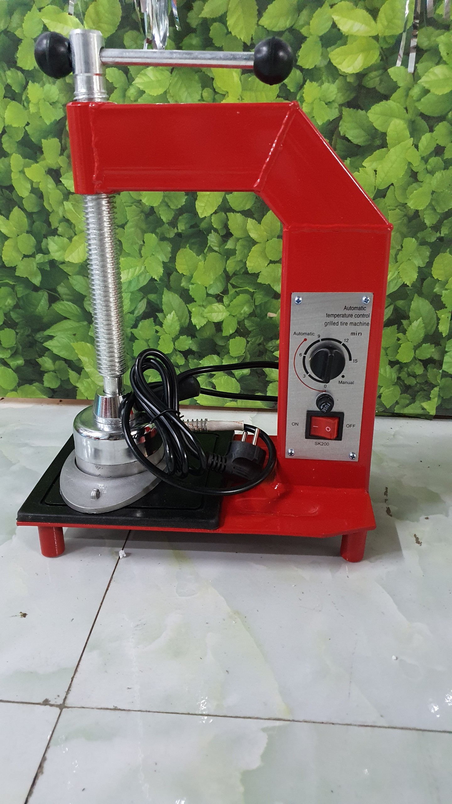 Máy vá chín lốp xe