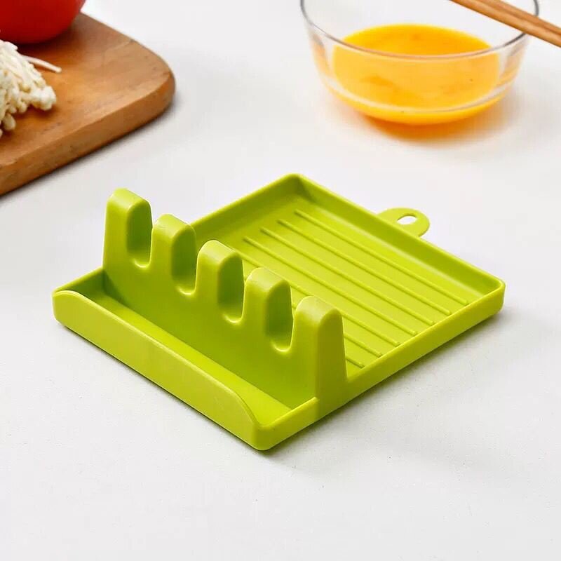A tray for the overlay of the pot and a staff of chopsticks when cooked