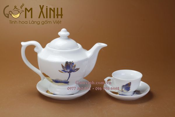 Bộ ấm chén Bát Tràng dáng Cúp sen xanh vàng kim