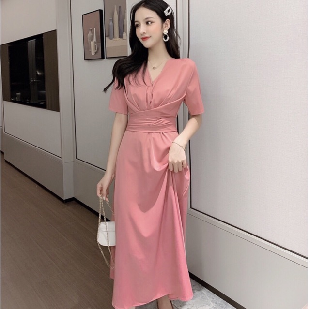 Đầm hồng ruốc form dài chéo eo