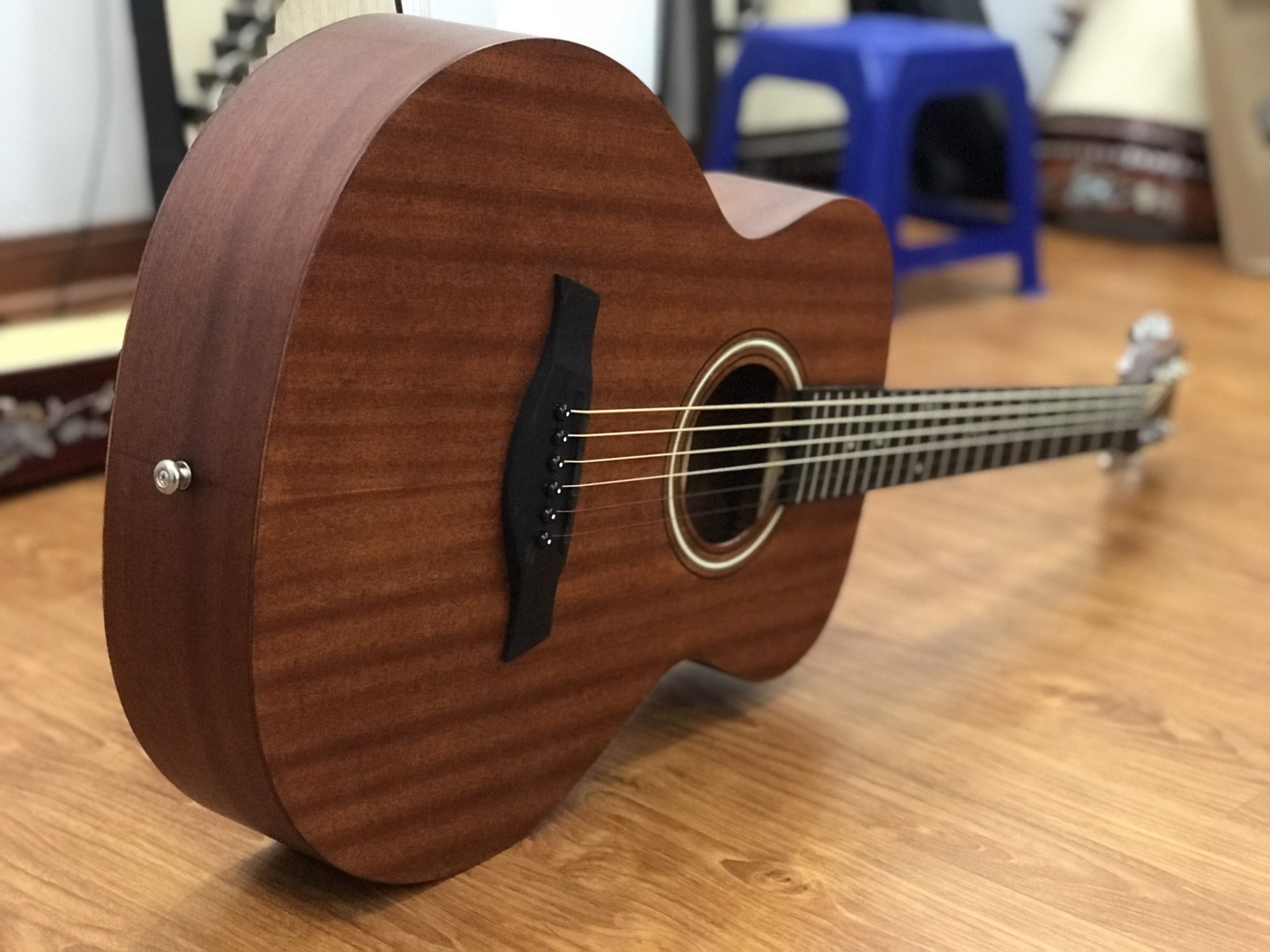 Đàn Guitar Taylor BT12 GT245