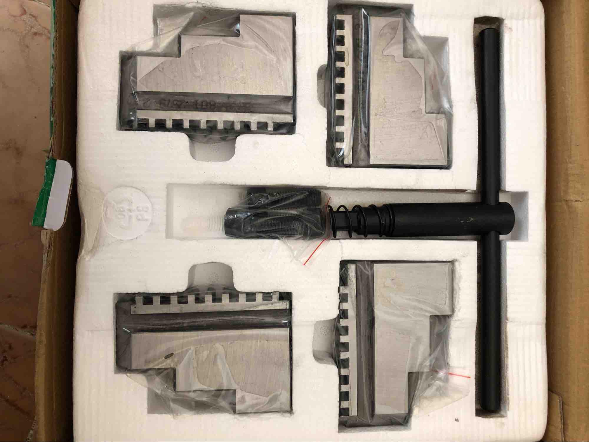 Mâm cập máy tiện cao cấp EM-CNT 4 chấu loại 1 ( k12-250 )