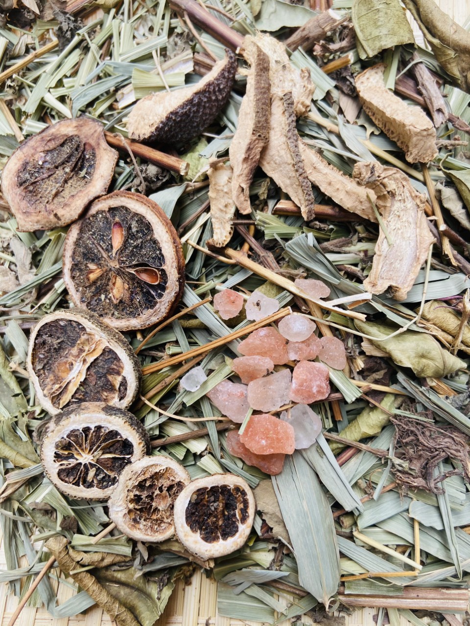 TRÀ THẢO MỘC SÂM BÍ ĐAO HẠT CHIA/SÂM RONG BIỂN( Tăng đề kháng, đẹp da,giải nhiệt, thanh lọc cơ thể)