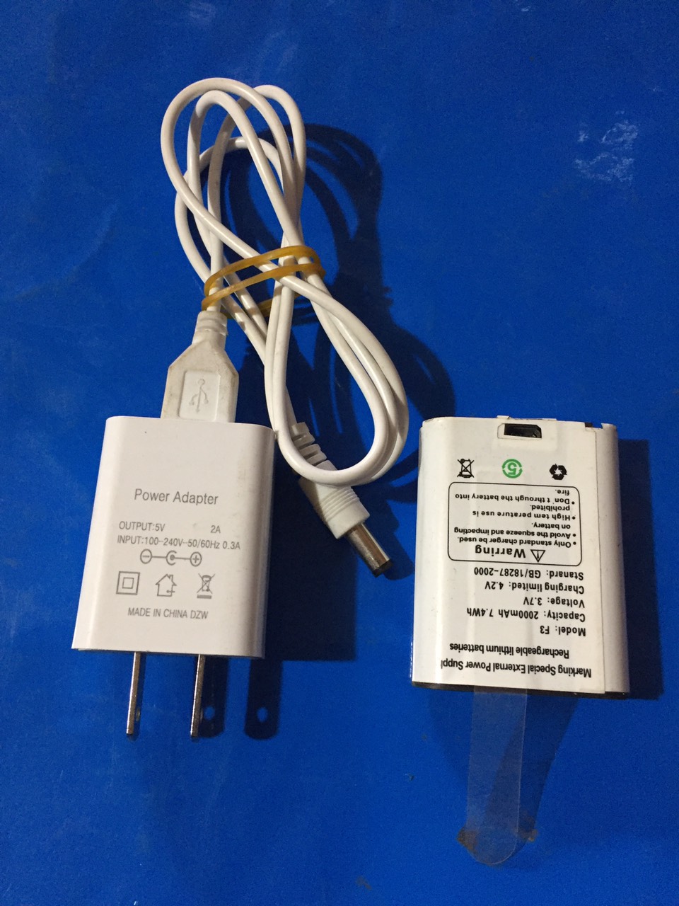 Xạc và Pin thẳng của máy bắn cốt. xạc của máy cân bằng laze