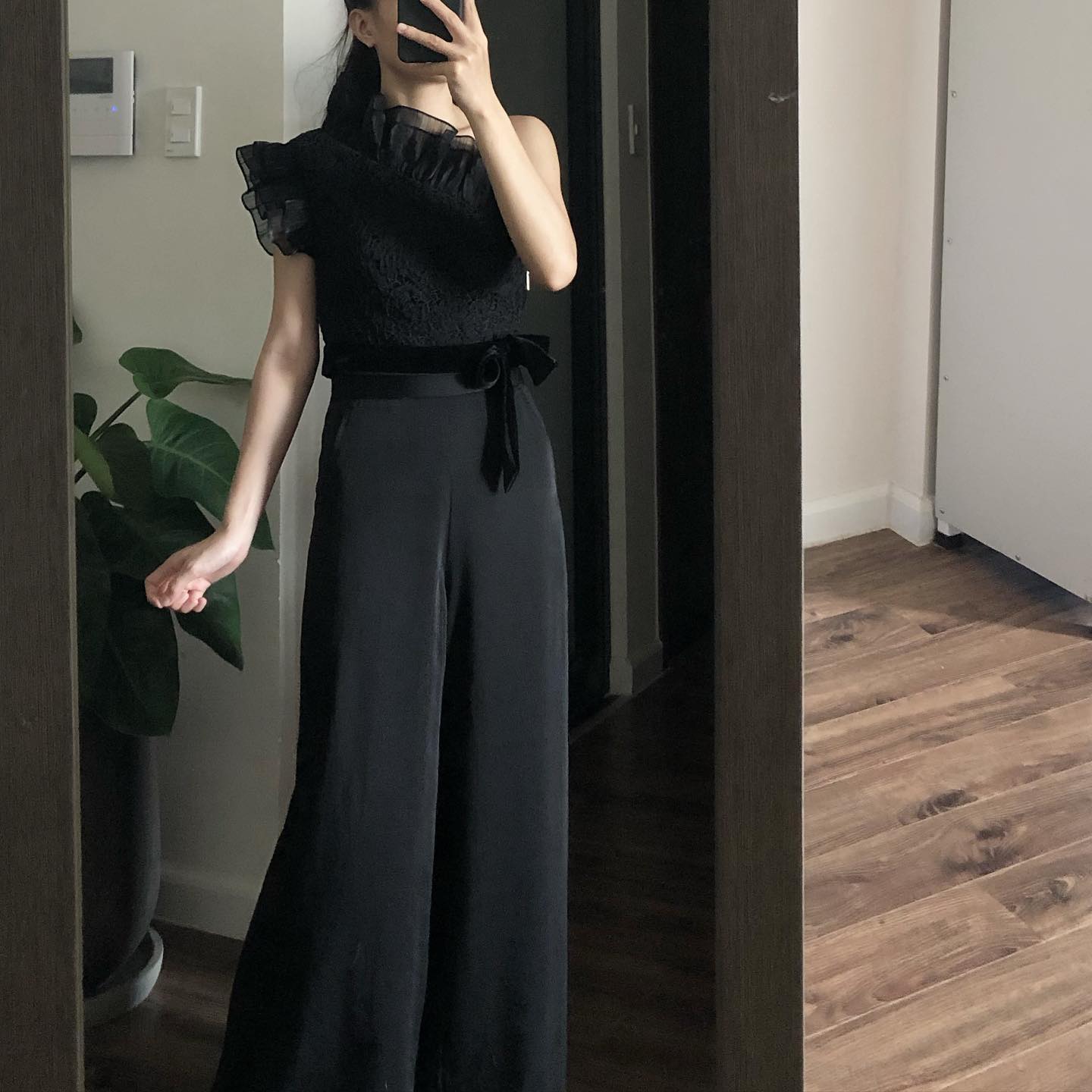 Quần lụa ống rộng- Gihy.Lumos