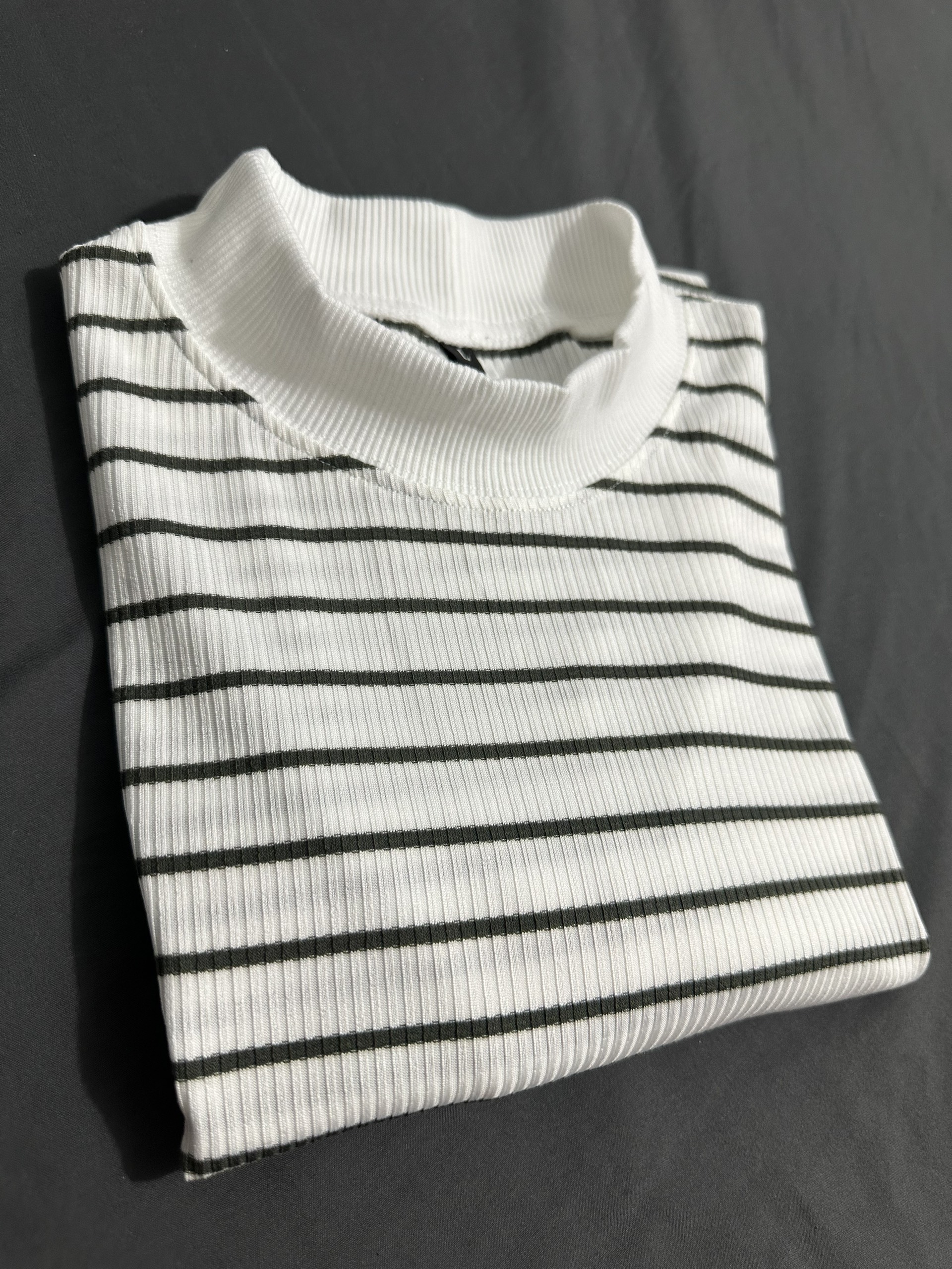 Áo thun stee cổ cao sọc ngang b&w cvc unisex