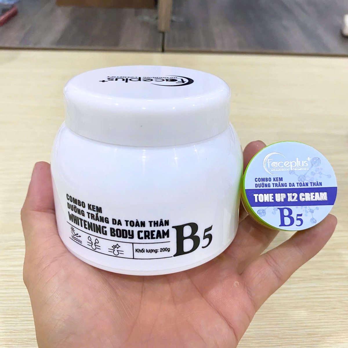 [Mẫu mới] Bộ COMBO (Kem Body + Dưỡng kích trắng) FacePlus+ 200g