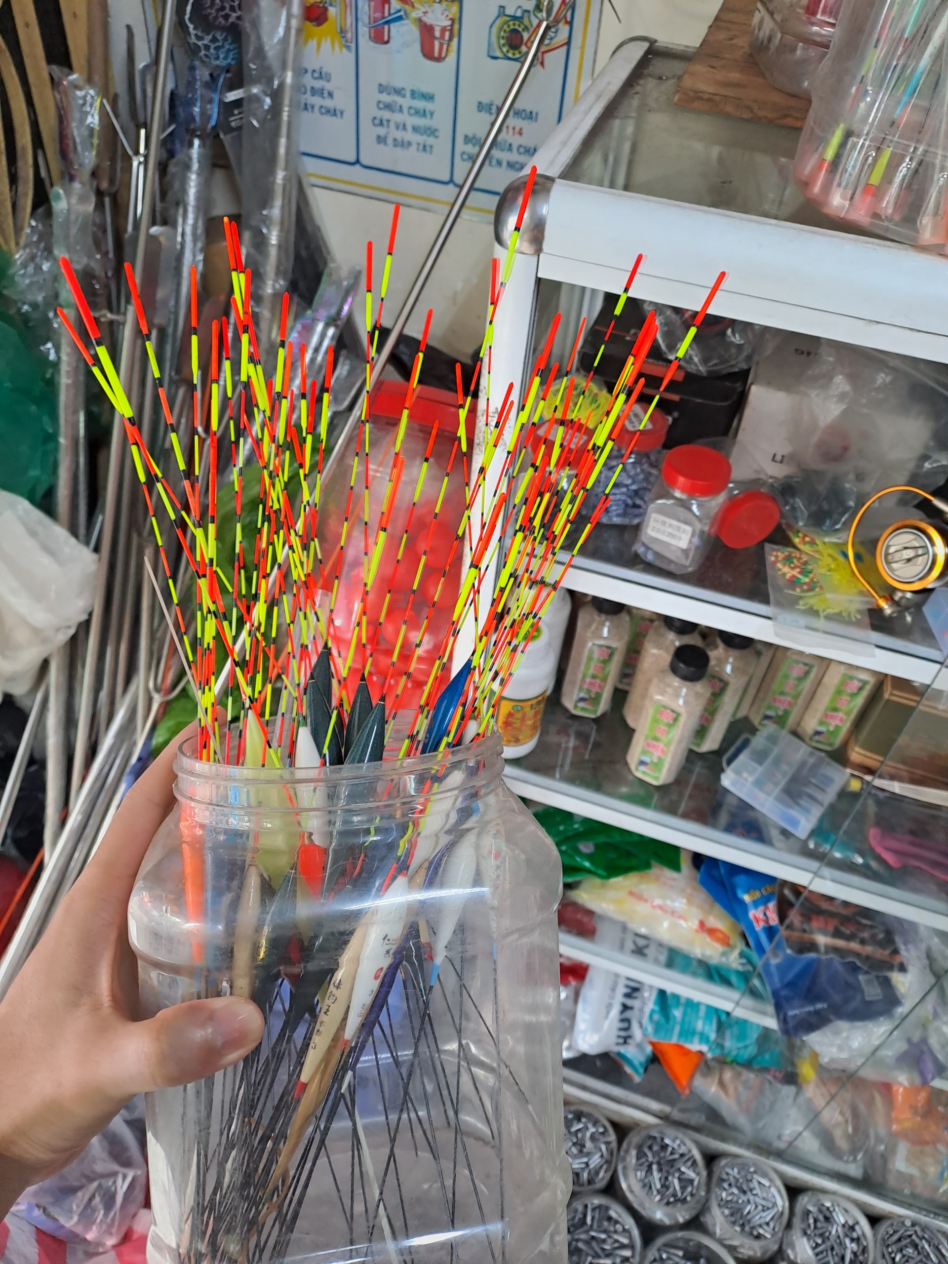 Phao câu đài giá rẻ đủ màu sắc