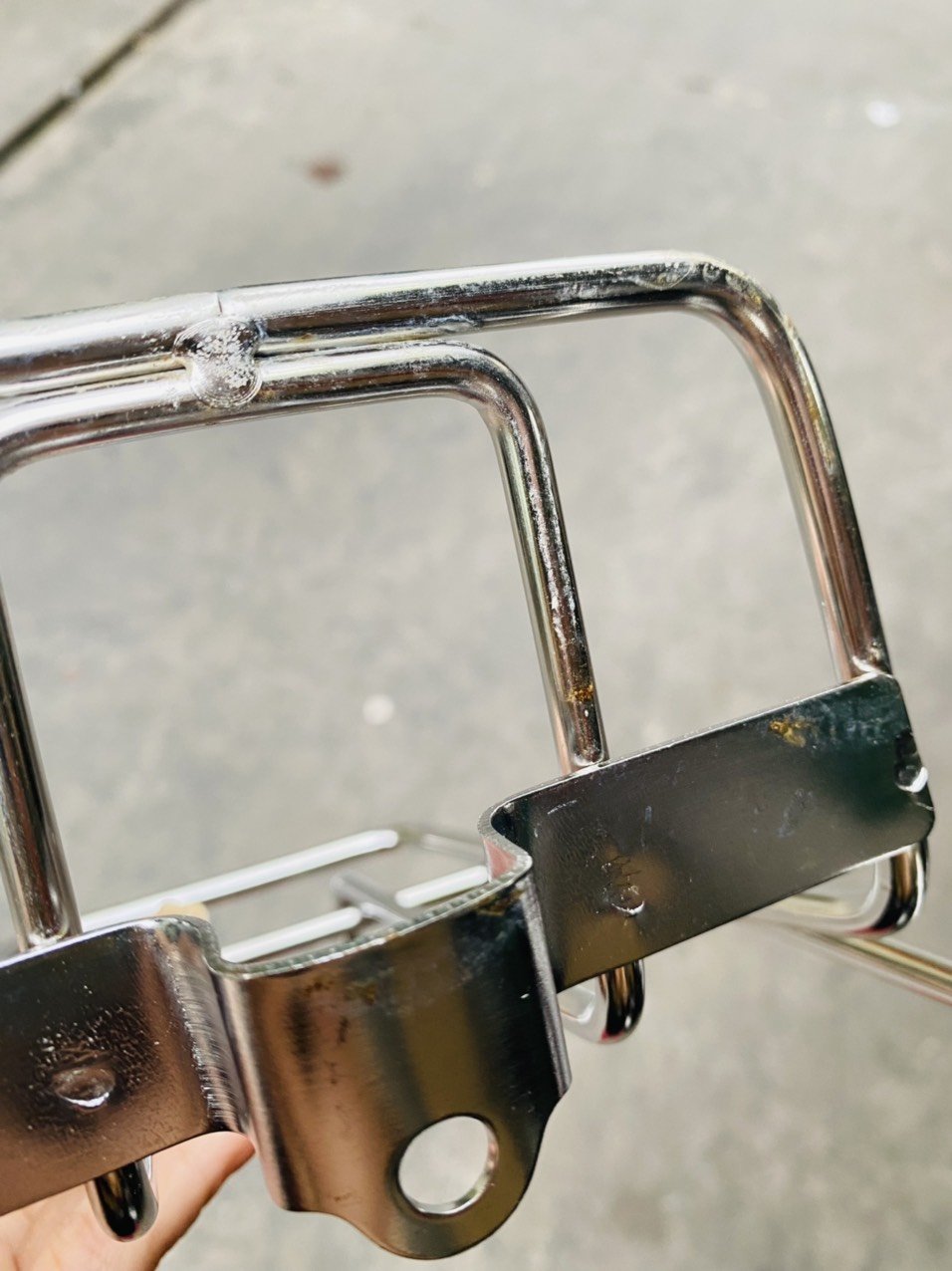 BAGA MŨI TRƯỚC INOX XE CUB MỚI ( CUB TÂY Á )