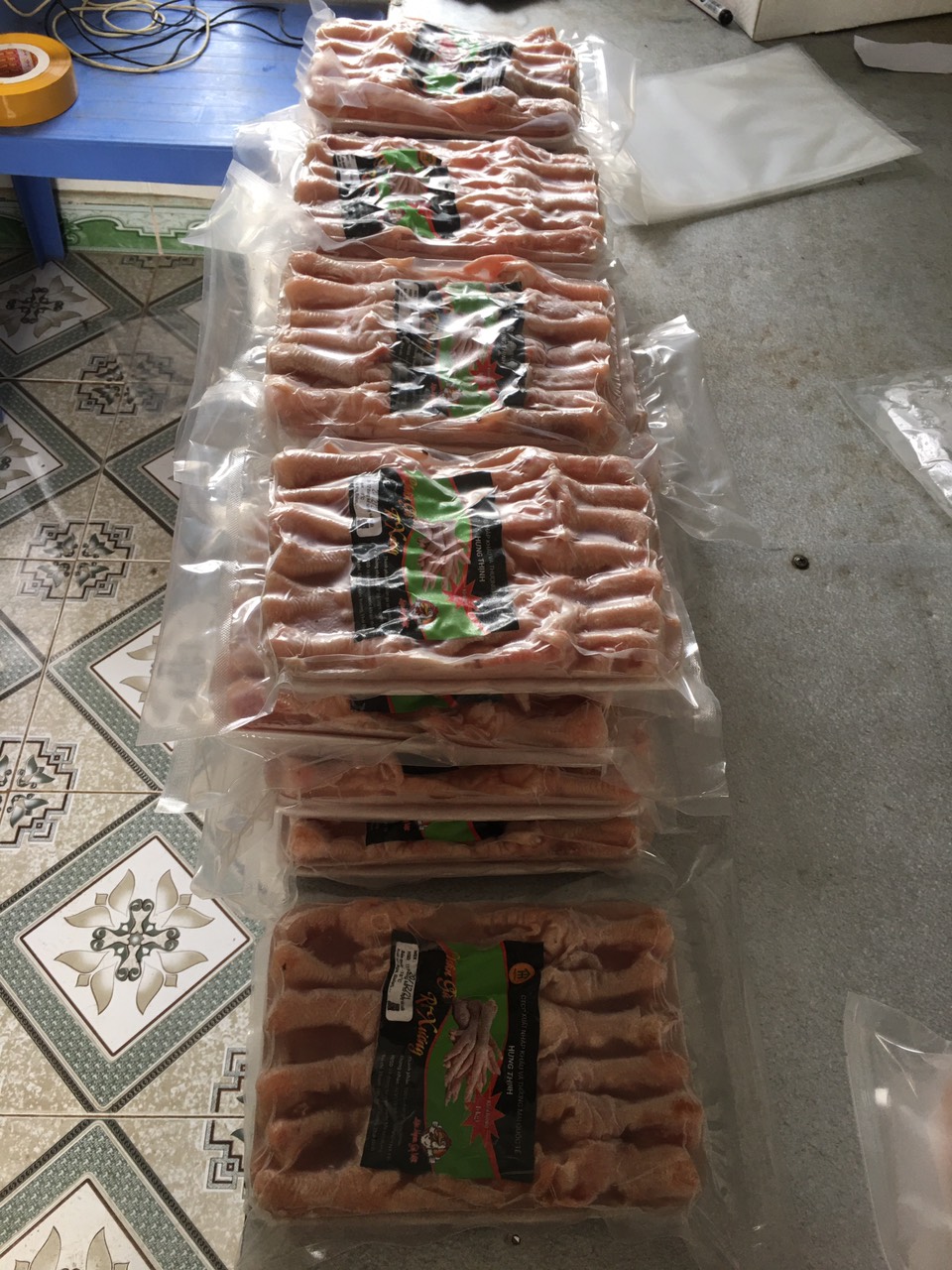 Chân gà rút xương Hà Nội