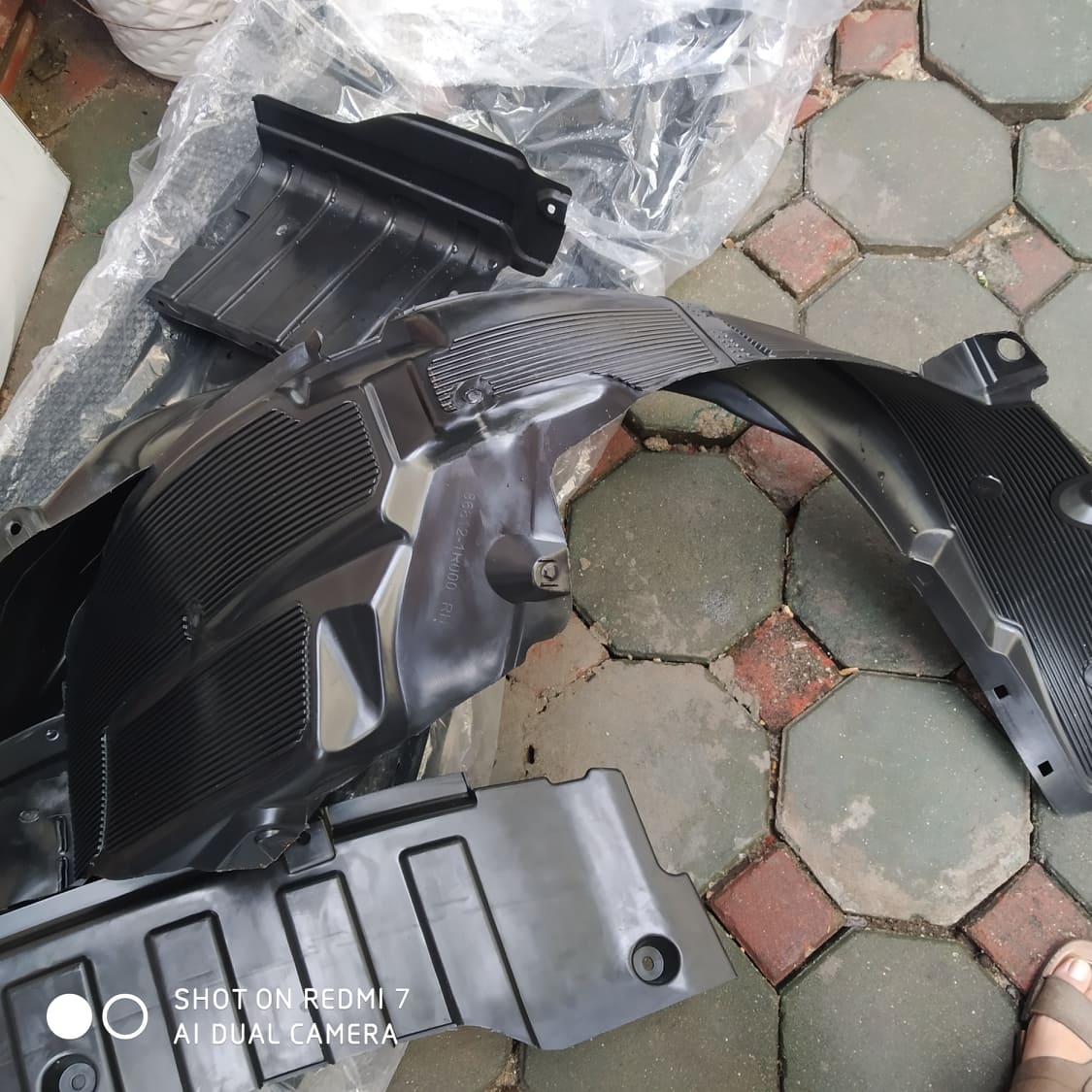 chắn bùn lòng dè hyundai accent đời 2010-2016