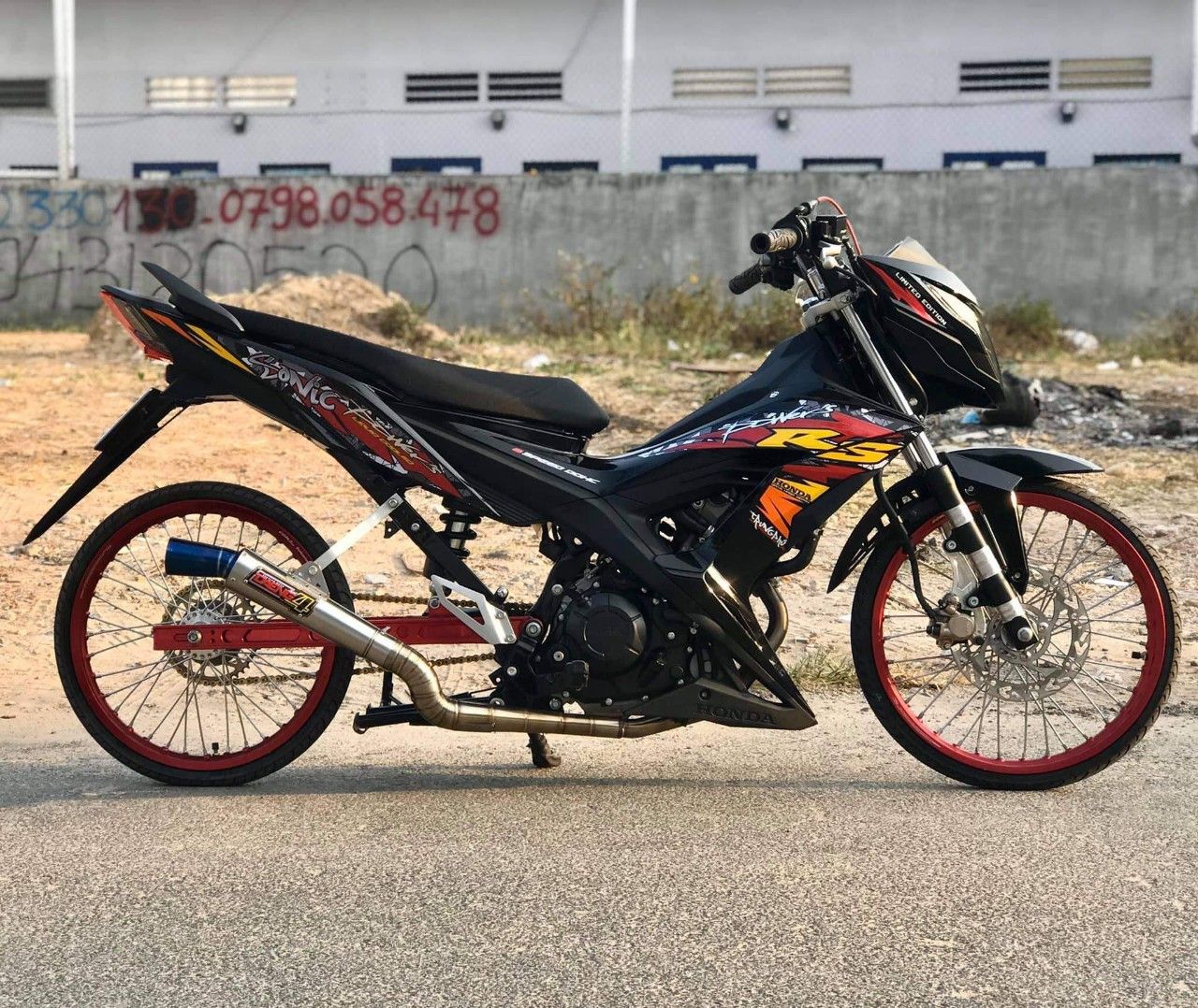 [HCM]Tem rời dán xe sonic đen cao cấp