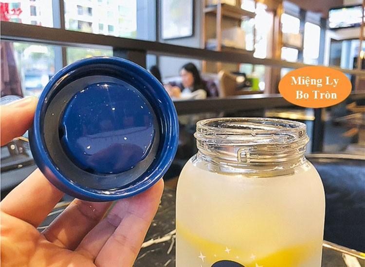 Bình nước thủy tinh khám phá du hành vũ trụ