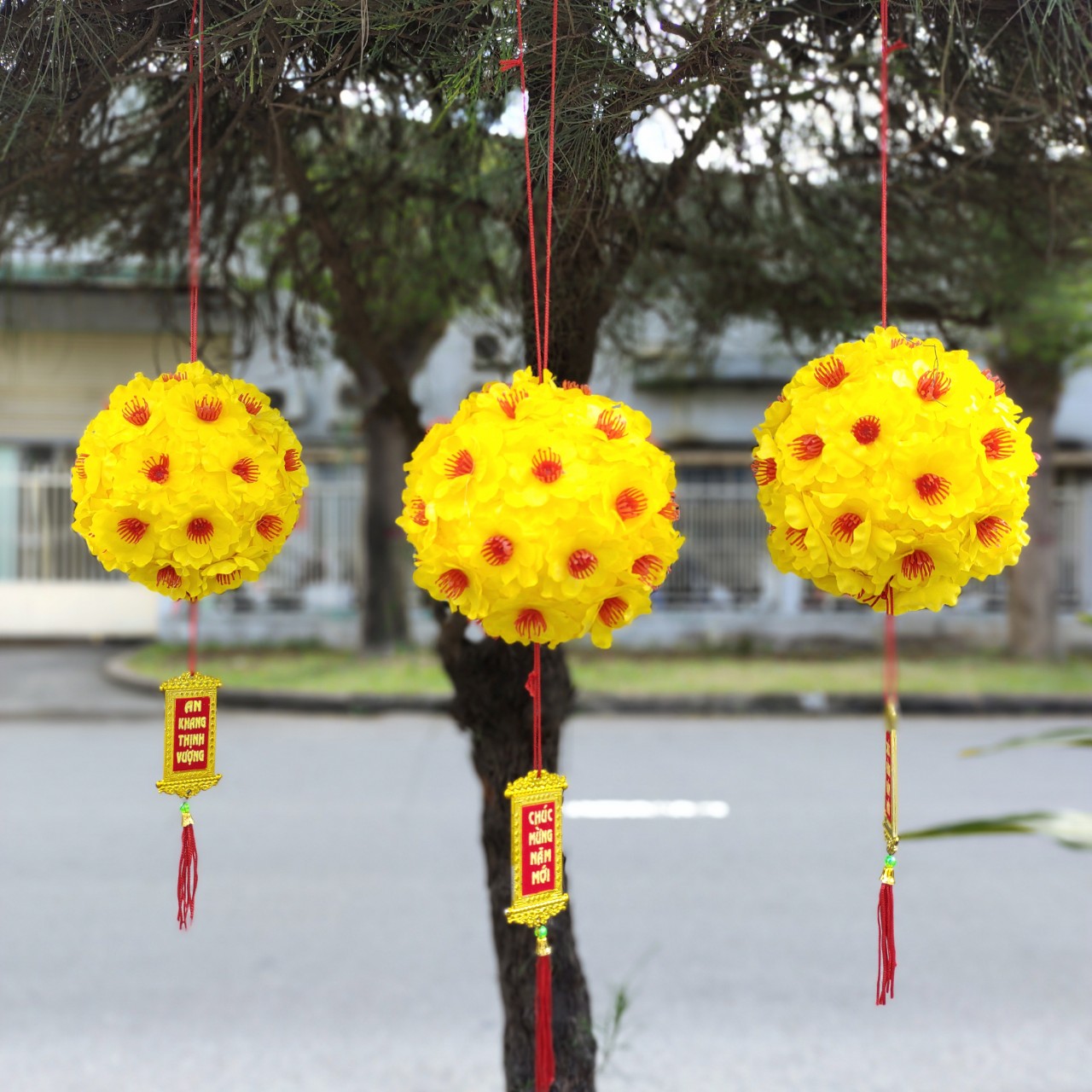 Quả cầu hoa mai trang trí tết (nhiều size) 13CM
