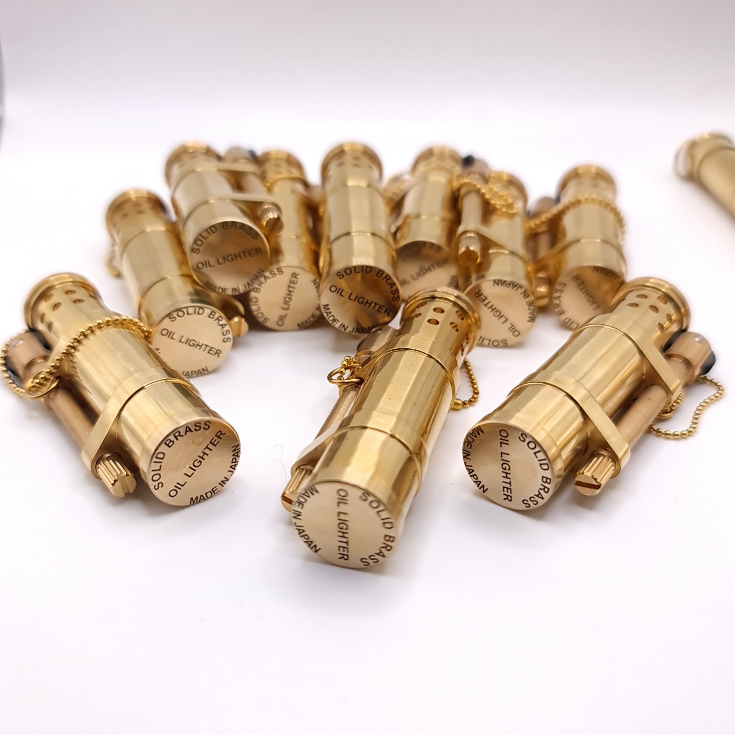 Bật lửa hand made đồng thau made in Japan