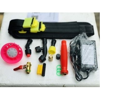 Bình phun th.uốc bằng điện Boss nhật 20 lít 1bơm