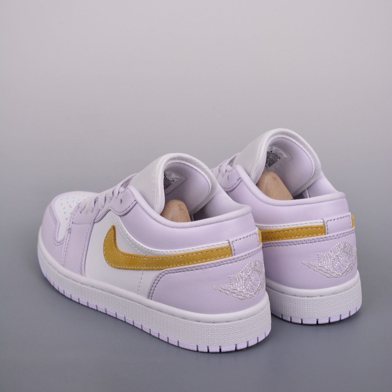 Nike Air Jordan 1 Low 'Barely Grape' DC0774