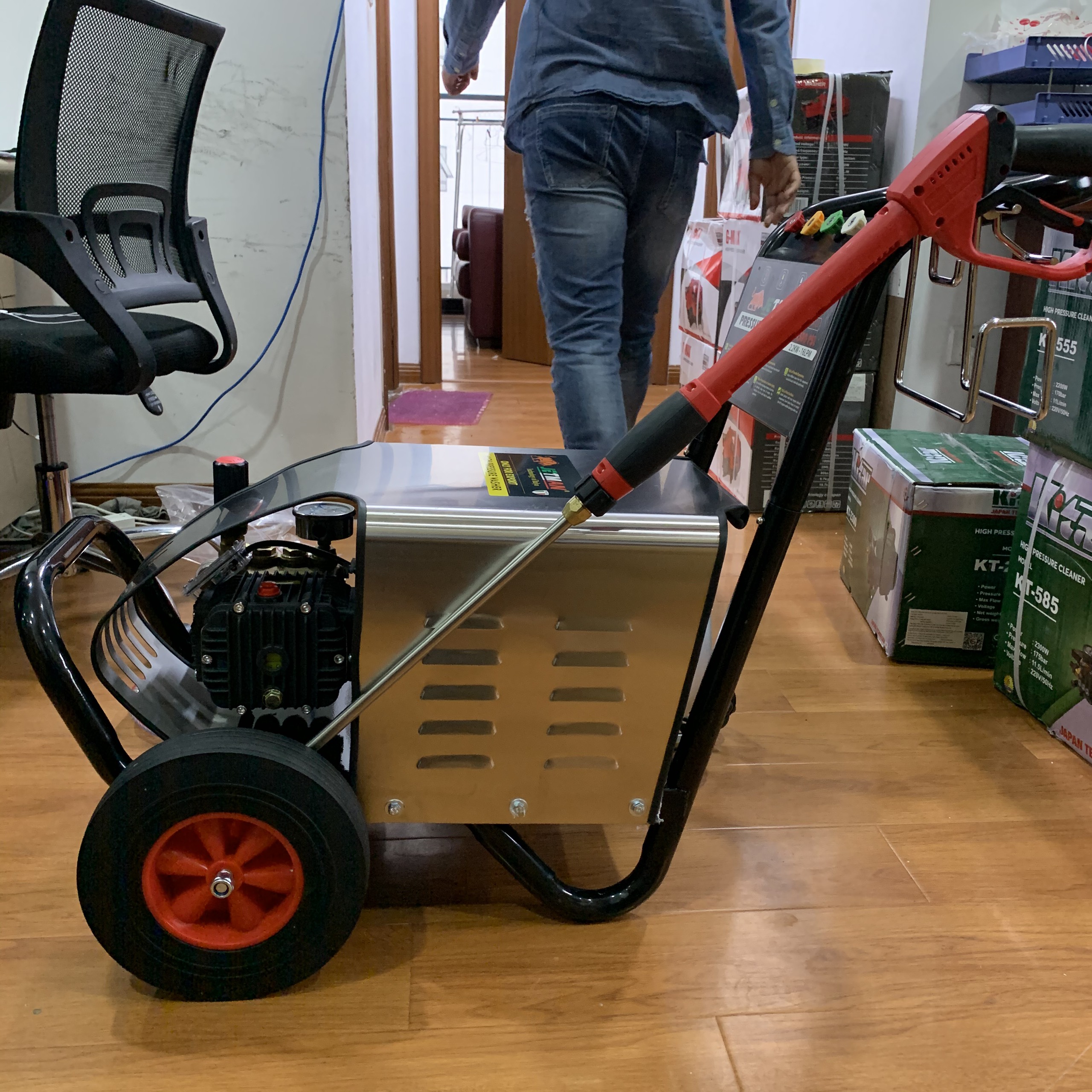 Máy Rửa Xe Cao Áp 2.2Kw Jetman JM22