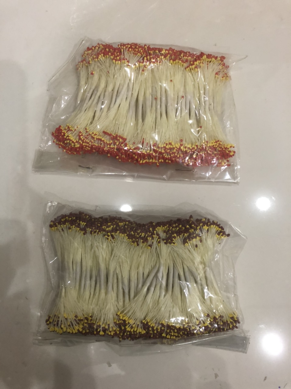Nhuỵ bột 2 màu ( 1 bó 6 tép)