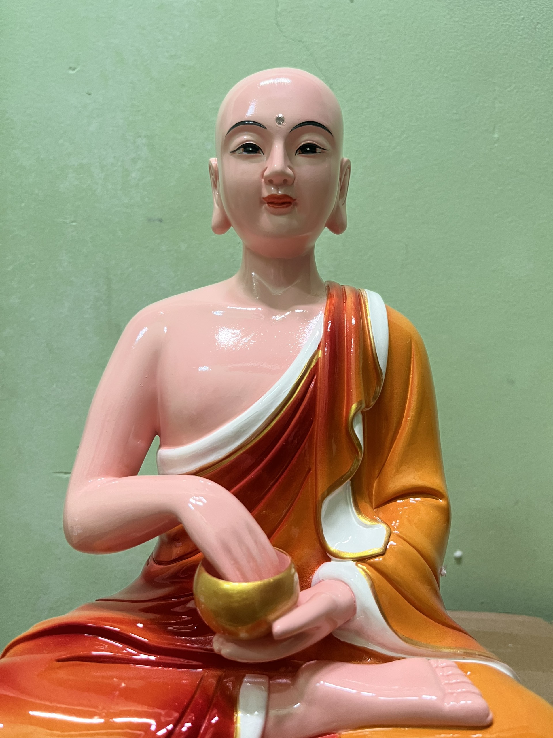 Tôn Tượng Thánh Tăng Sivali 30cm composite