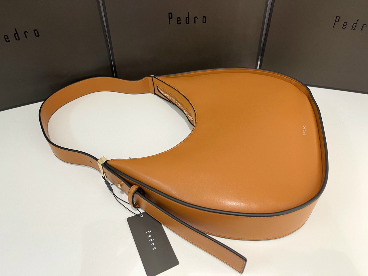 Túi Xách Nữ Pedro Egg Hobo Bags