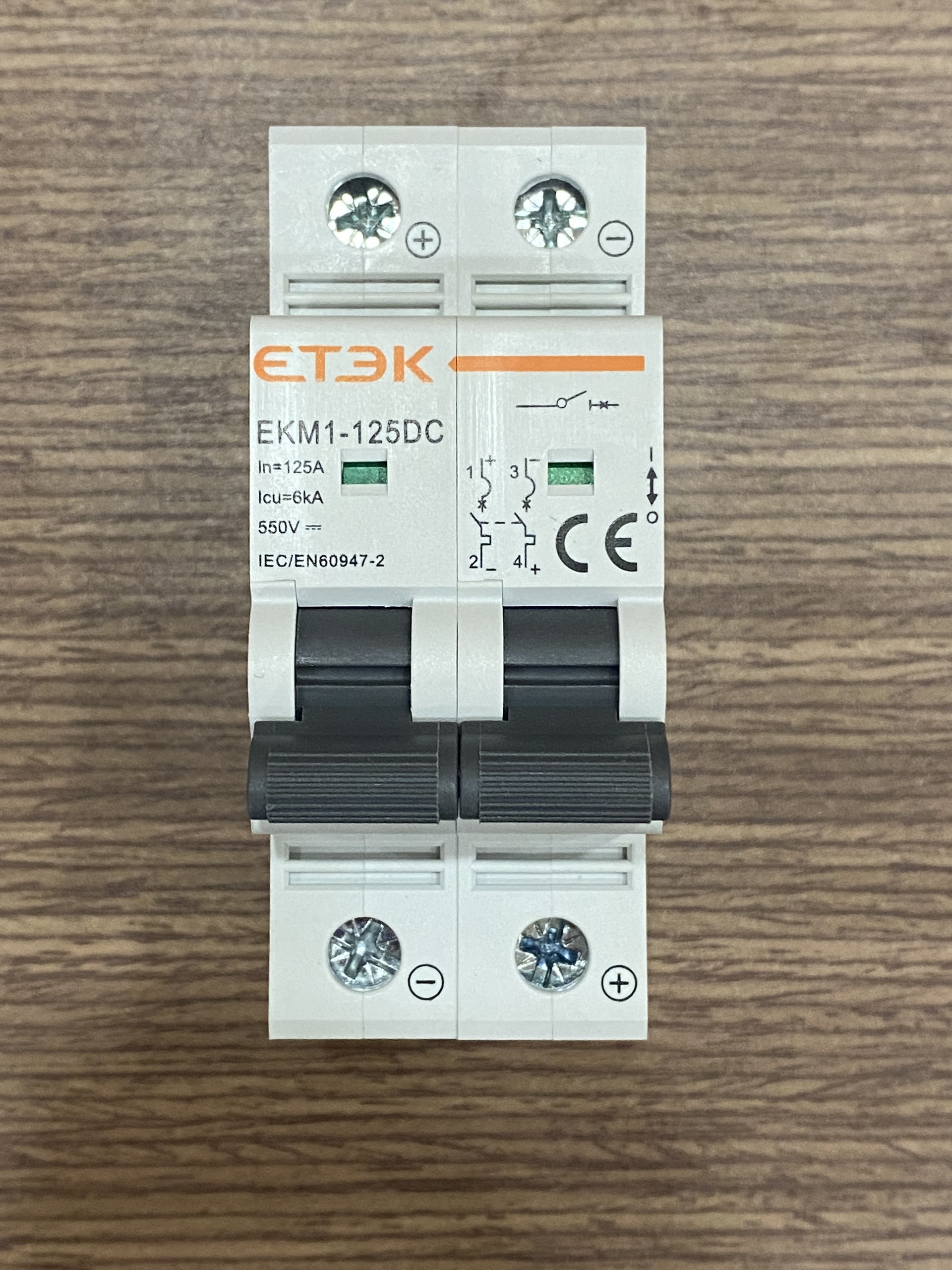 ÁPTOMAT CB DC 125A DÙNG ĐÓNG NGẮT ACQUY BATTERY