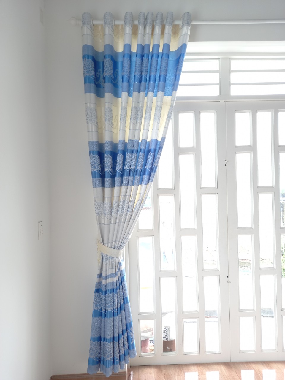 Rèm Cửa Bằng Vải Gấm Nhiều Kích Thước Khách Nhau