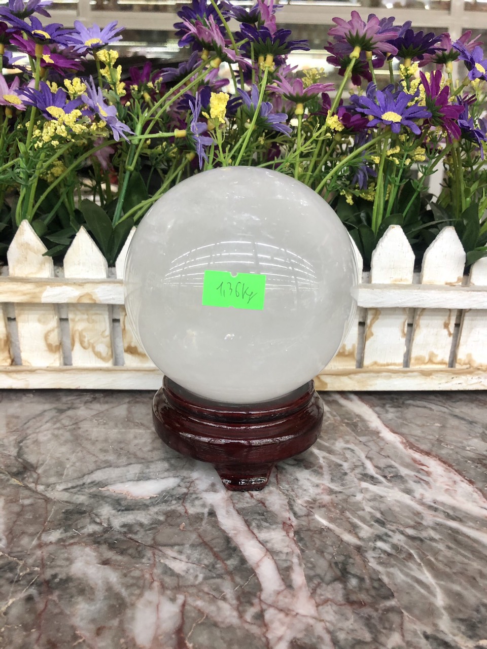 Quả cầu phong thủy đá thạch anh trắng - Đường kính 9,7cm và 9,9cm