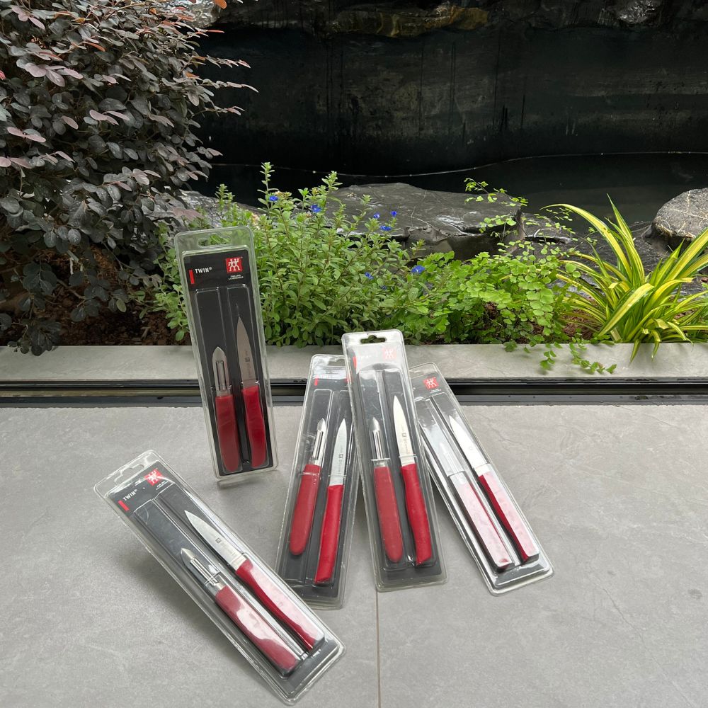 Bộ dao và nạo gọt củ quả đa năng zwilling twin grip 2 món inox và nhựa màu đỏ