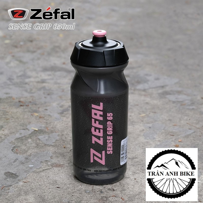 Bình nước xe đạp Zefal Sense Grip 650ml - Màu khói