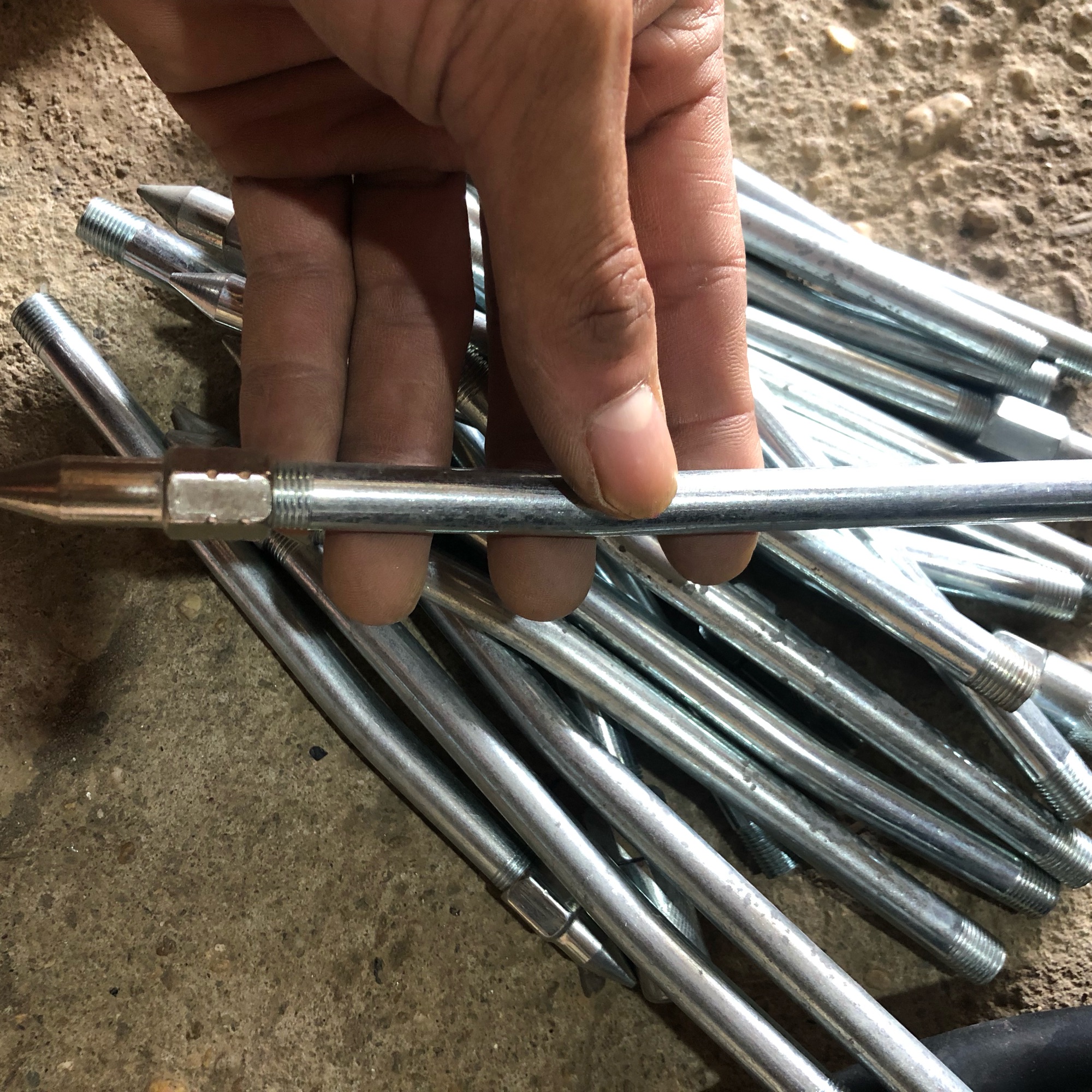 Sản phẩm gia đình làm: Vòi bơm mỡ sắt/phụ tùng ô tô