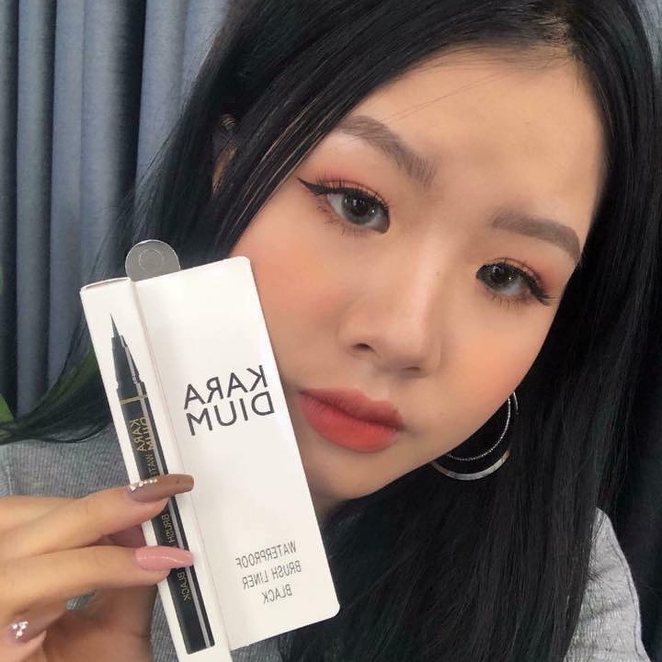 Dạ kẻ mắt không trôi Karadium Waterproof Brush Liner Black