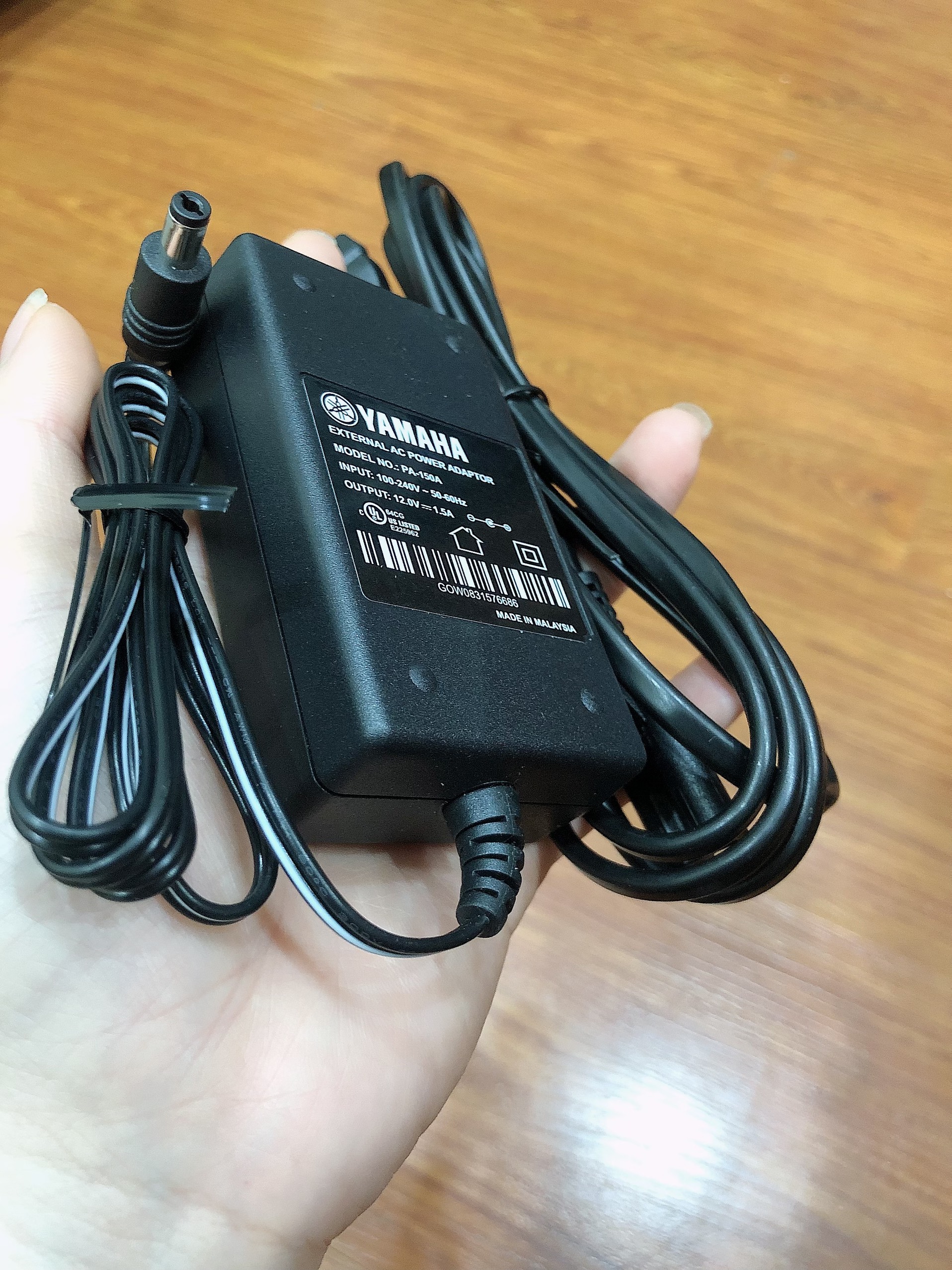 ADAPTER-NGUỒN ĐÀN ORGAN YAMAHA 12V 1.5A (PA-150 A)