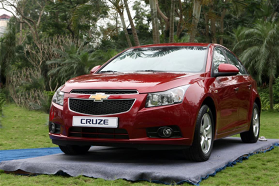 Bộ đèn gầm , mặt dưỡng gầm Chervolet Cruze