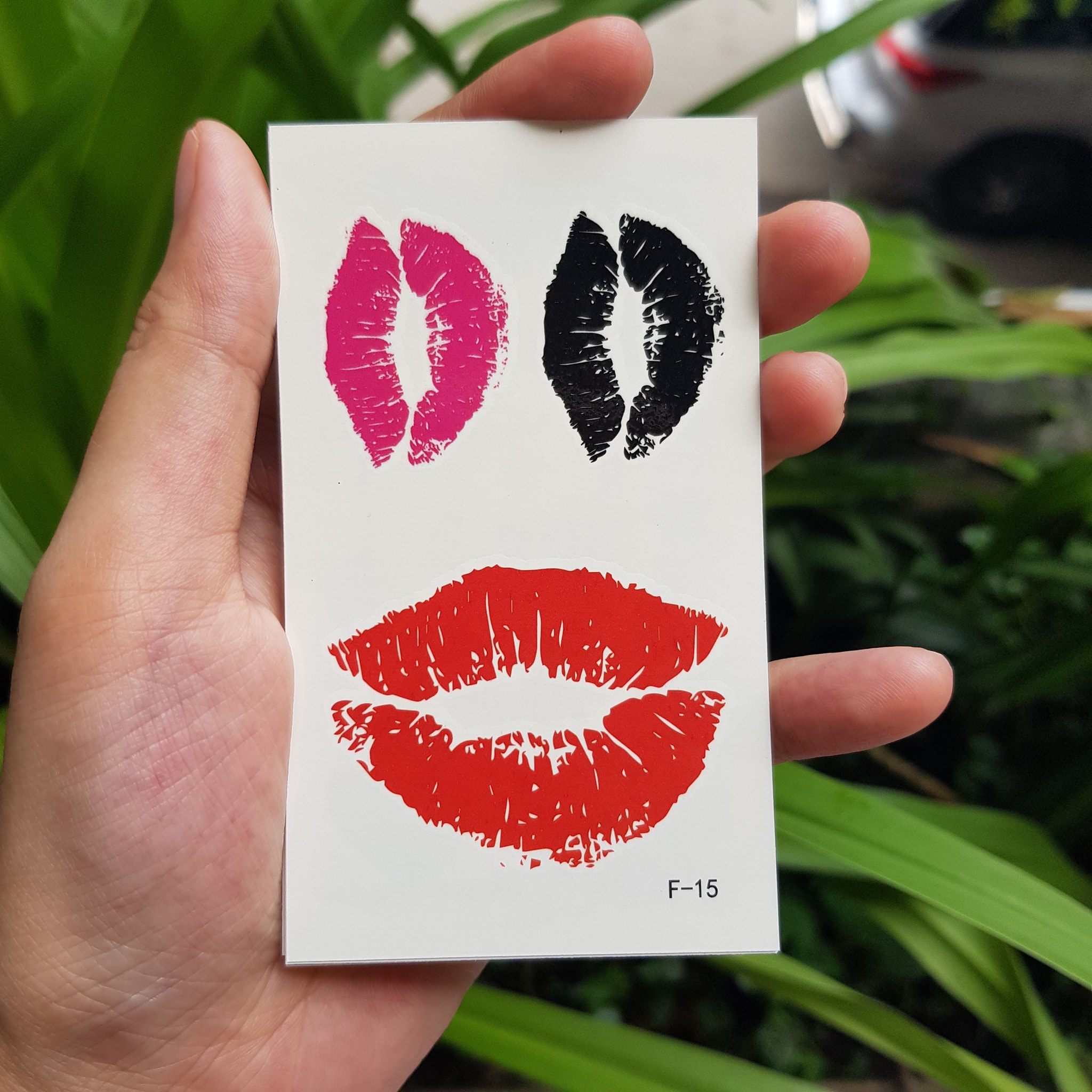 Hình dán tạm thời mẫu môi kiss nụ hôn, xăm dán tatoo size 10x6cm, không chống nước