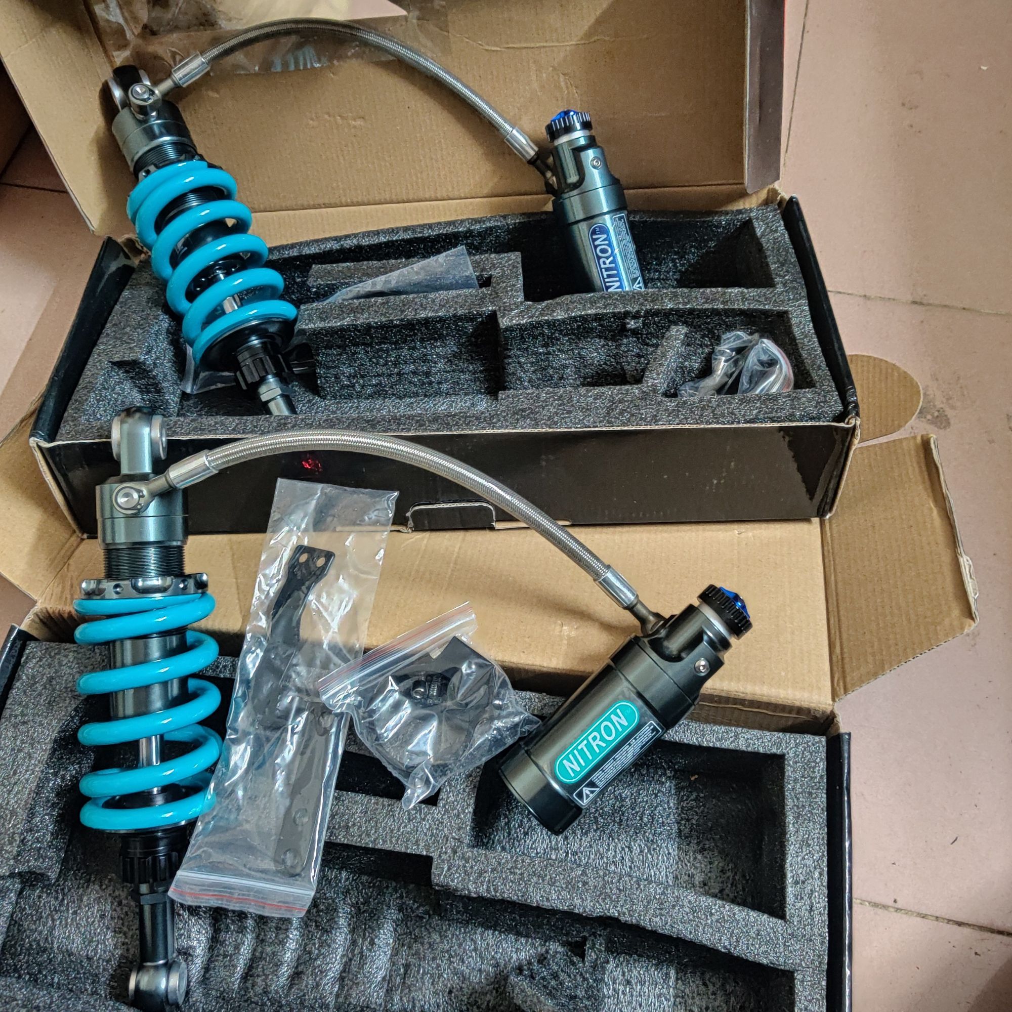 [HCM]phuộc sonic satria nitron bình dầu xoay 360