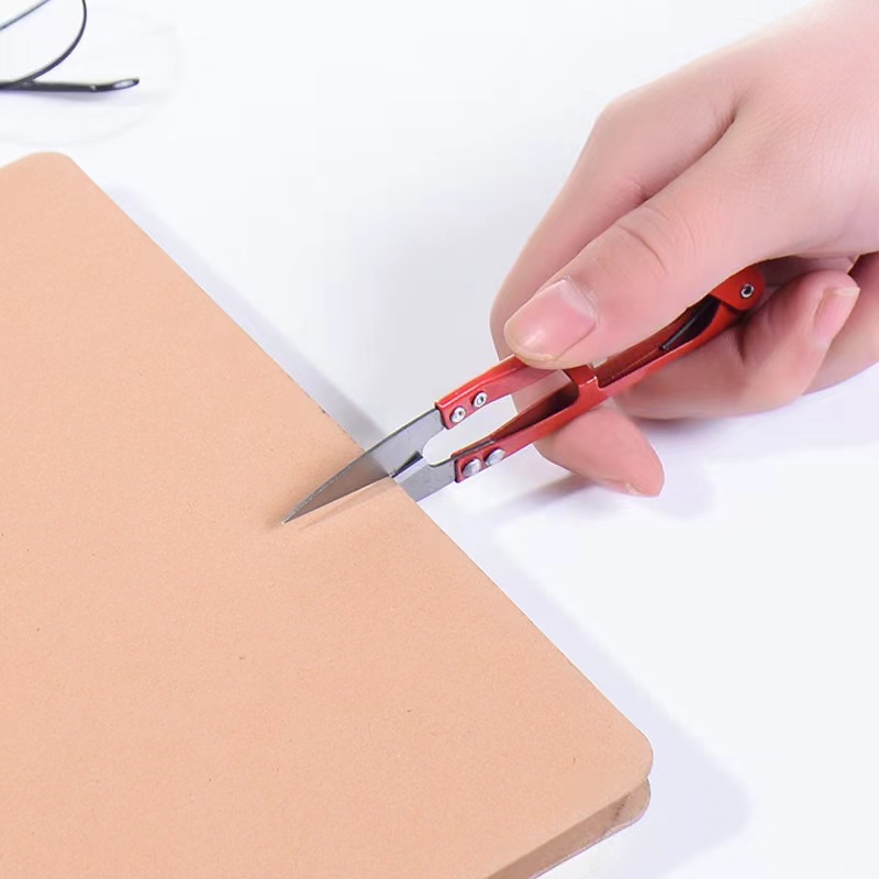 Kéo Cắt Chỉ, Cắt Len, Dành Cho Nghành May Và Mọi Gia Đình, Sắc Bén, Bền bỉ Tiện Dụng Giao Mầu Ngẫu Nhiên - Aeneas Shop