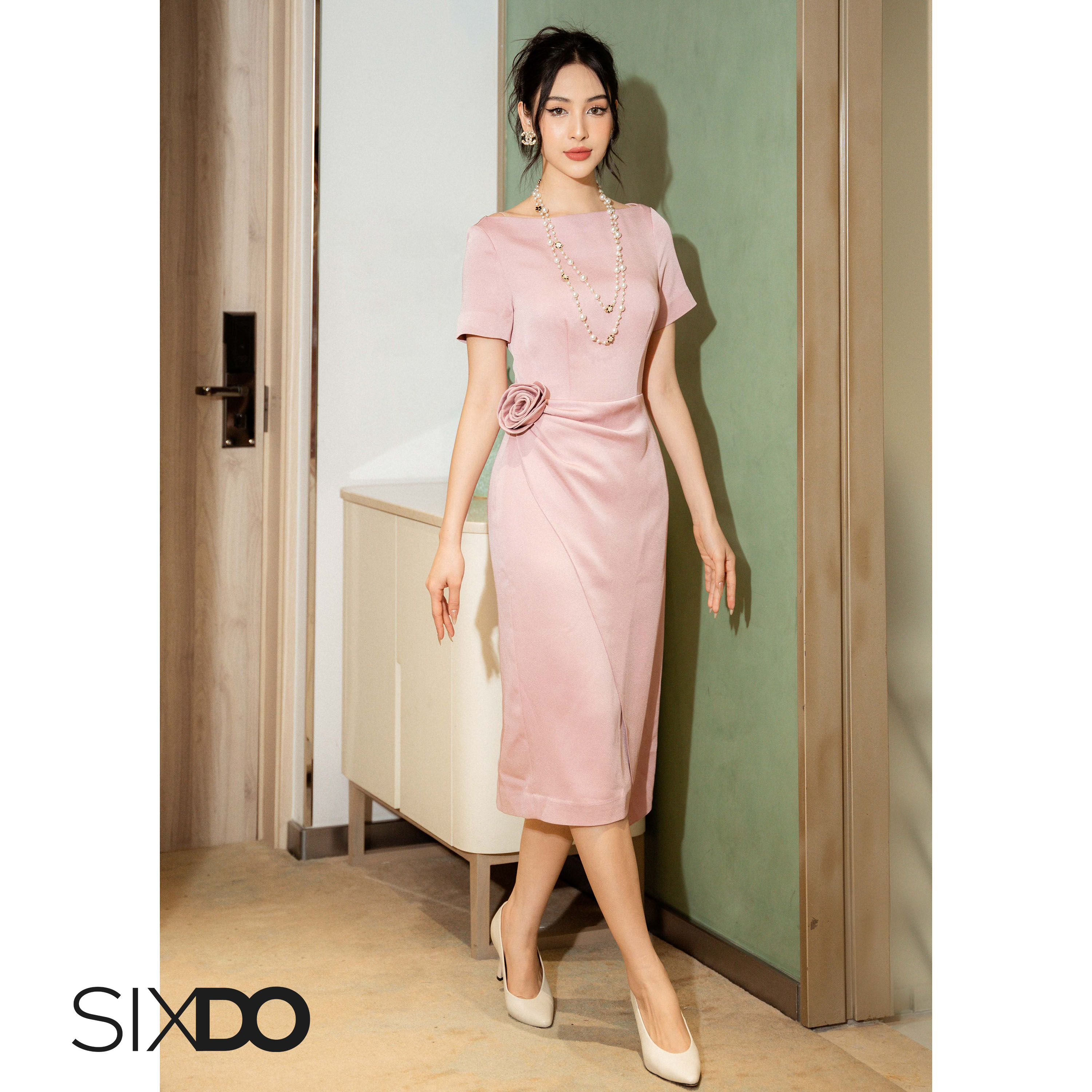 Đầm phối hoa vạt chéo thời trang SIXDO (Sabrina Collar Midi Woven Dress)